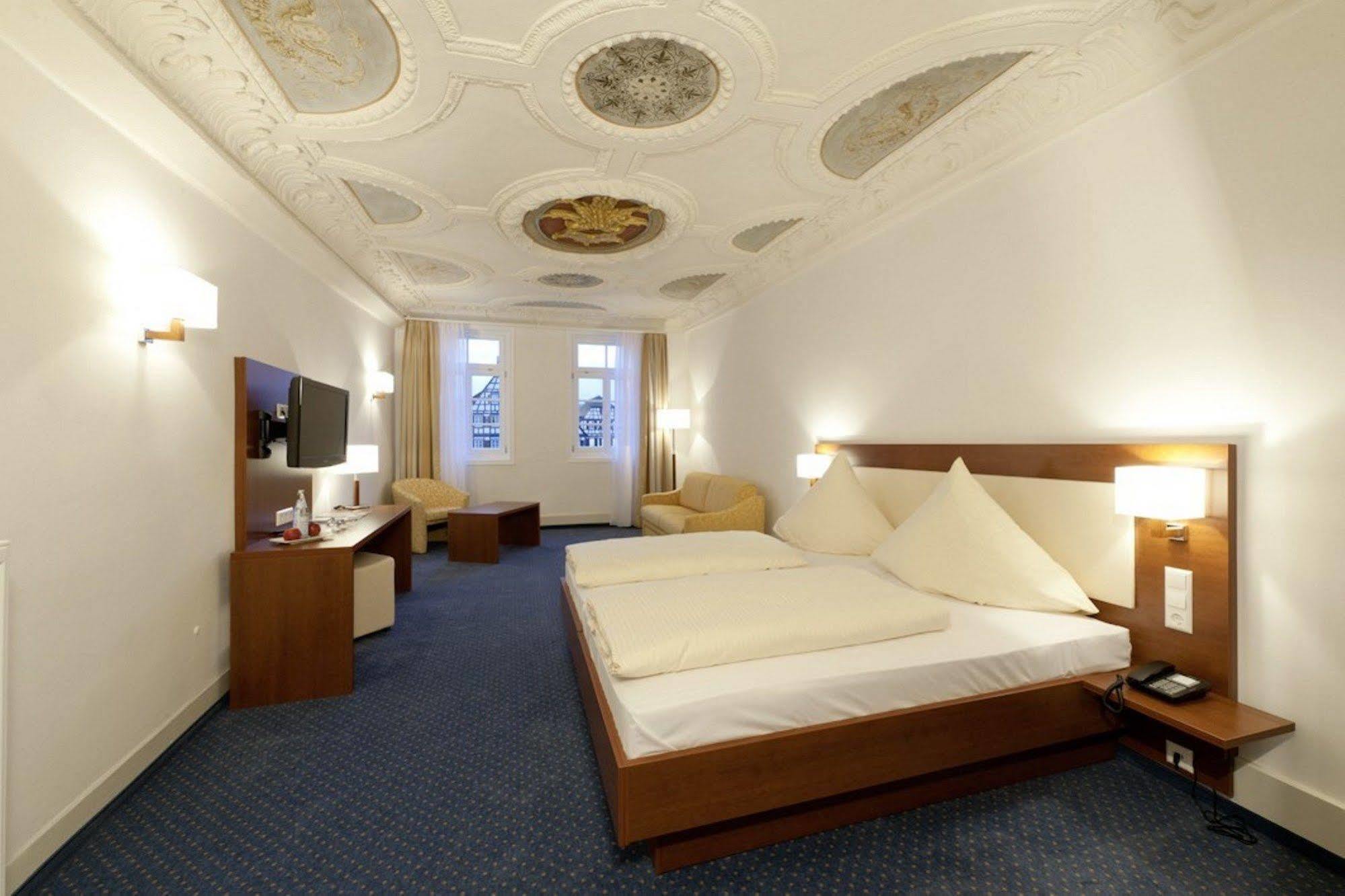 Stadt-Gut-Hotel Gasthof Goldener Adler Schwäbisch Hall Kültér fotó